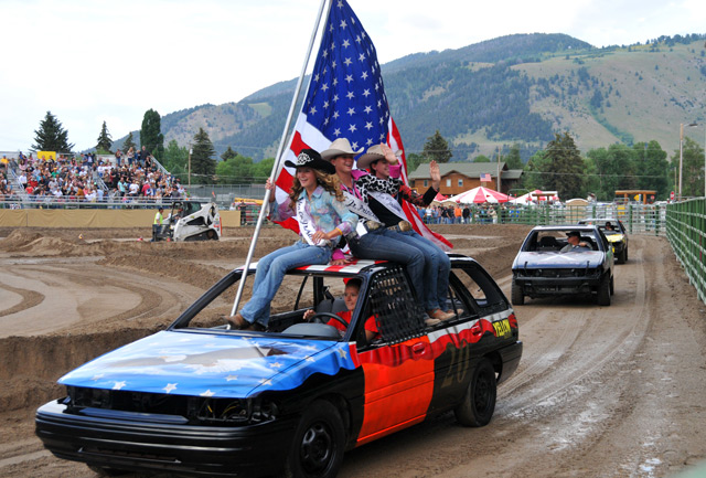 carnival_01, 2011 teton county fair, jackson hole wyoming, photos, carnival, rodeo, pig wrestling, figure 8 races, figure 8 racing,