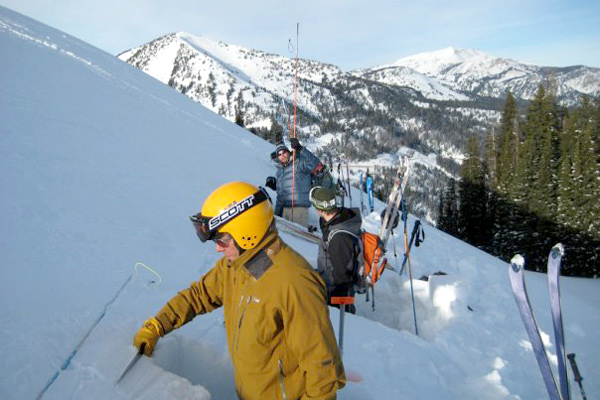 american_avalanche_institute_01, jackson hole avalanche classes, course, avalanche 1, 