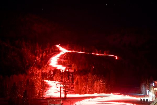 torchlight_parade_01, jackson hole mountain resort, new years eve, events, torchlight parade, fireworks