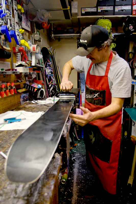 Hundred Days 20 Tuning Skis at Pepi Stiegler’s Sports « The Mountain