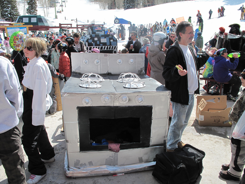 grand targhee cardboard box race base