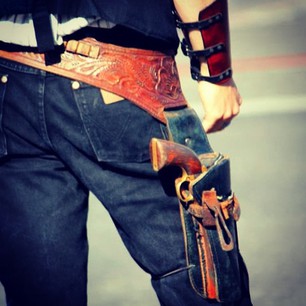 #jacksonhole instagram 8_10_guns, cowboy, town square shootout, stevefroster