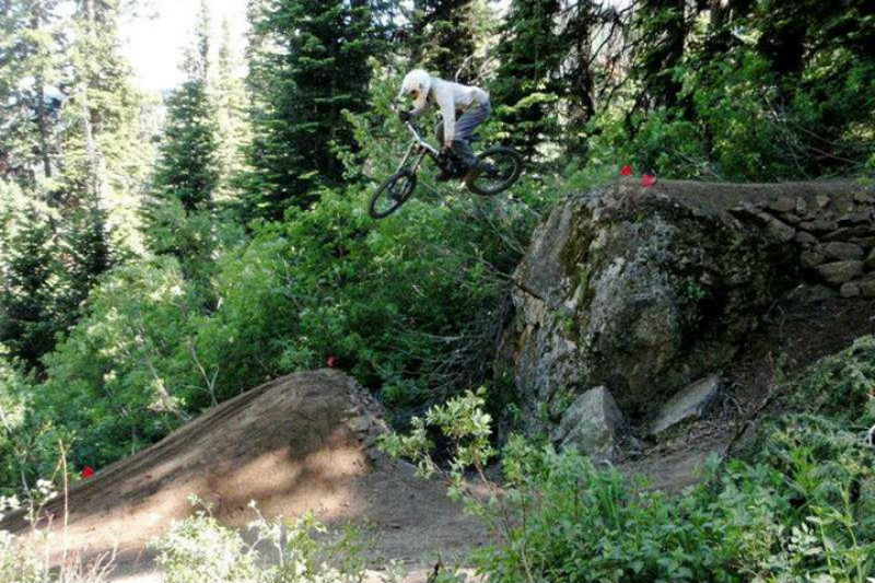 teton_freedom_riders dig day mountain biking jackson hole wyoming 