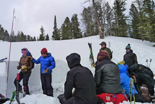 jhmg_04, jackson hole mountain guides, avalanche education courses in jackson hole